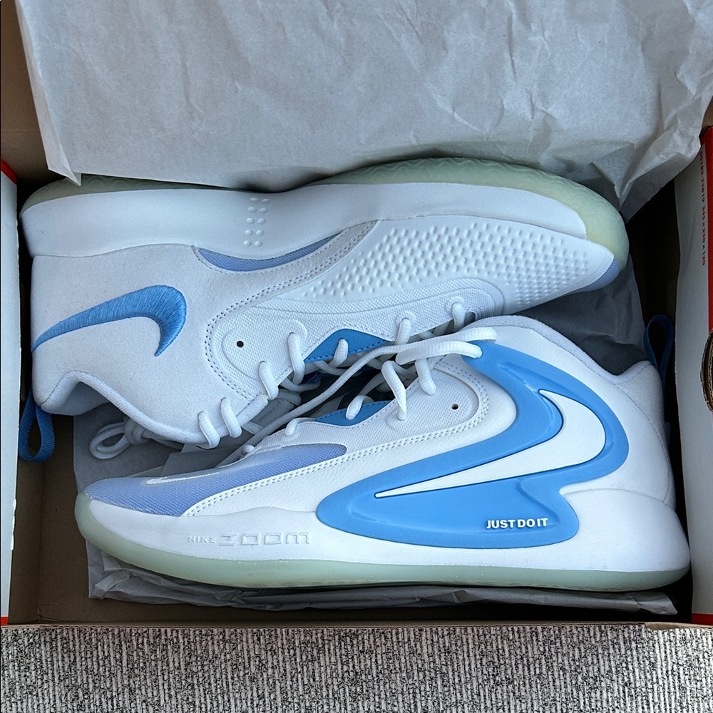 Nike White & Light Blue Shoes